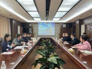 洛陽(yáng)市商務(wù)局局長(cháng)呂宗樂(lè )一行蒞臨洛陽(yáng)正大食品有限公司調研指導工作